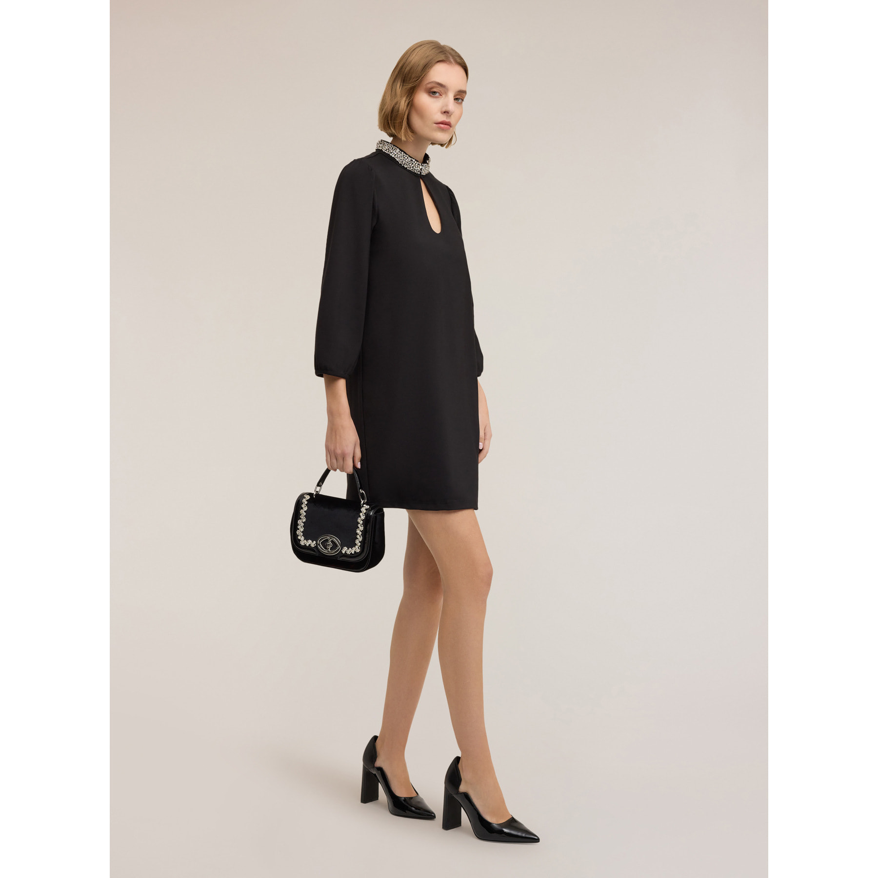 Motivi - Vestido en punto milano con cuello bordado - Negro