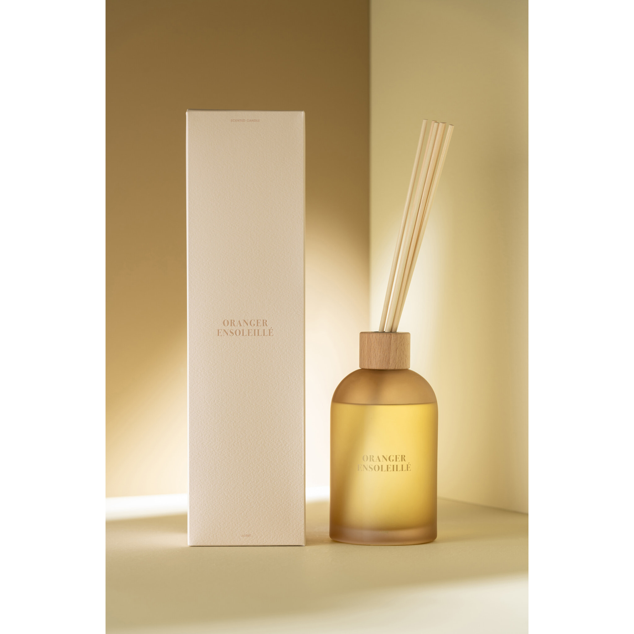 J-Line Bâtonnets parfumés Accords Essentiels - Oranger Ensoleillé - jaune - 550ml