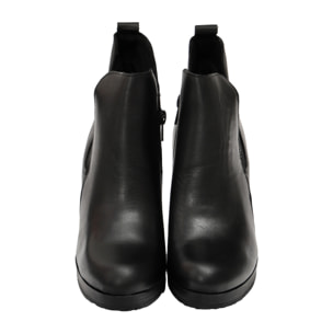 Stivaletto in vera pelle con tacco e fascia elastica