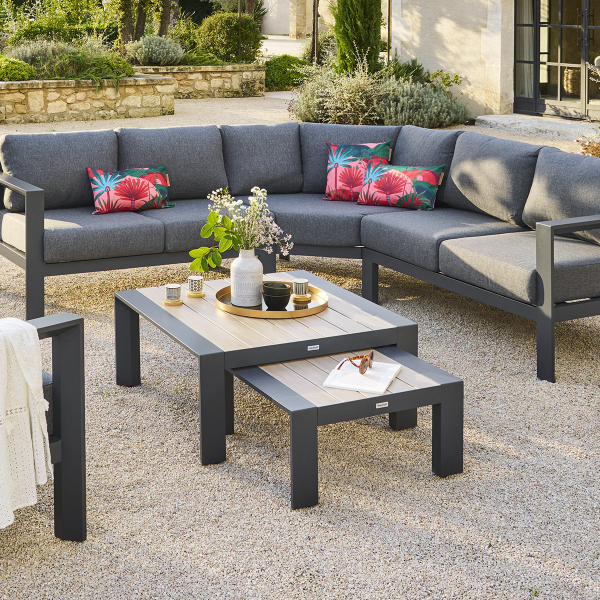 Table basse de jardin carrée "Évasion" graphite & honey 65 x 65cm en aluminium