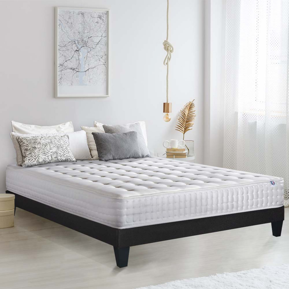 Ensemble Matelas Memoire de forme Chatelet avec sommier en bois