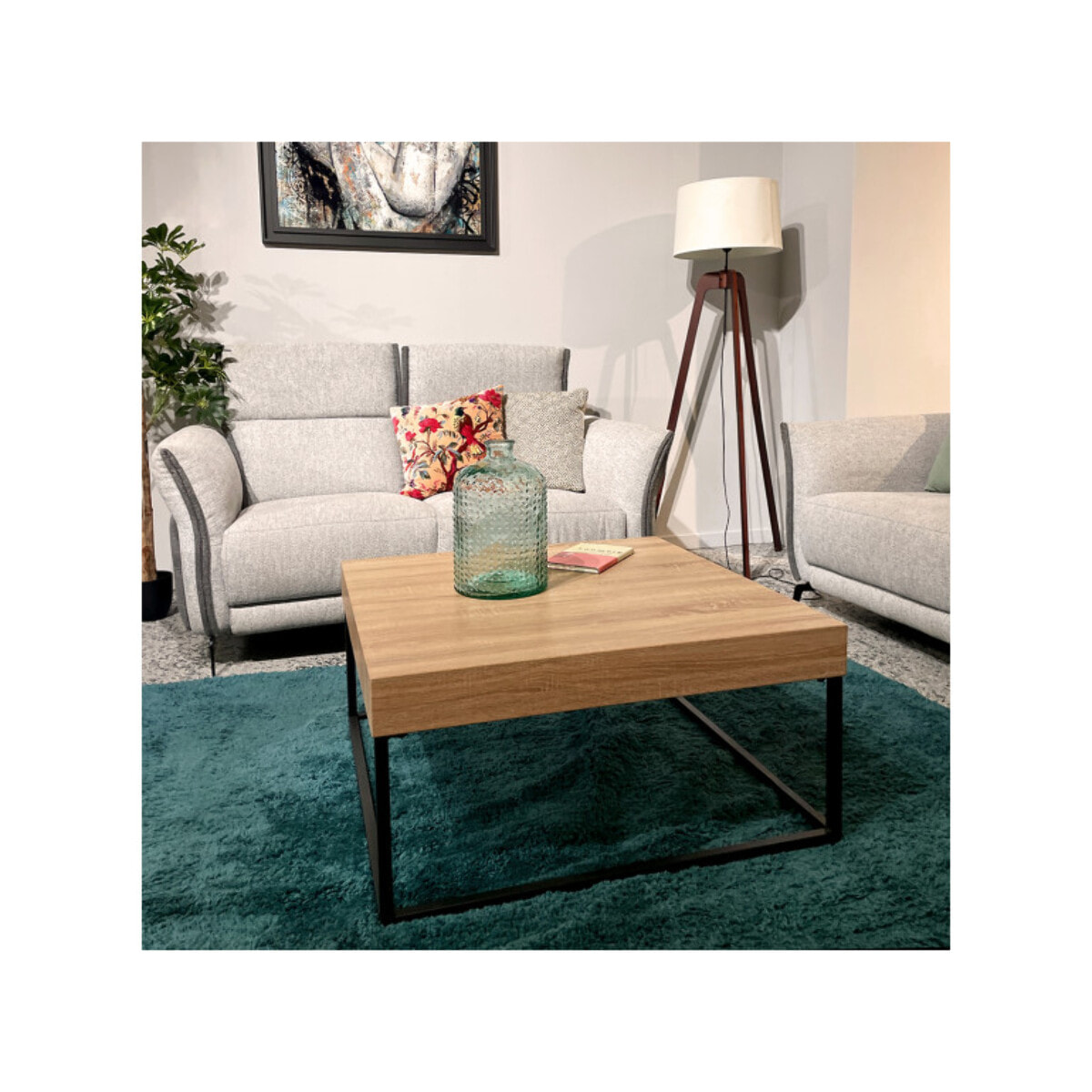 Table basse carré 80x80 cm en décor bois de chêne et pieds métal noir - LUNA