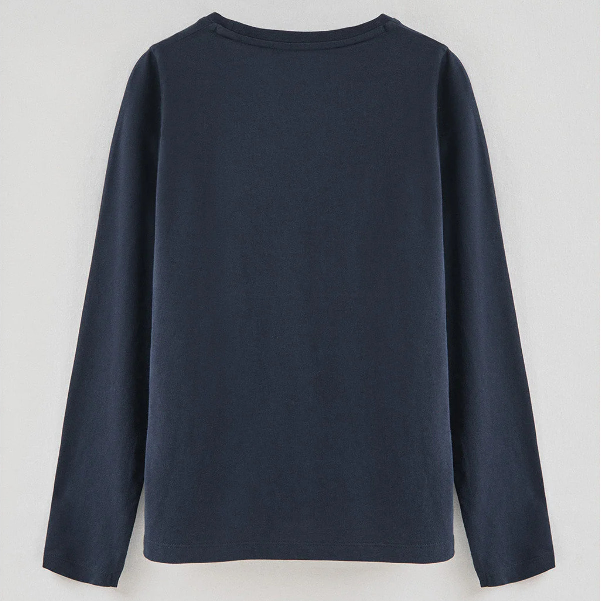 Pack mujer de dos camisetas azul marino y blanca de manga larga y logo bordado Rigby Go