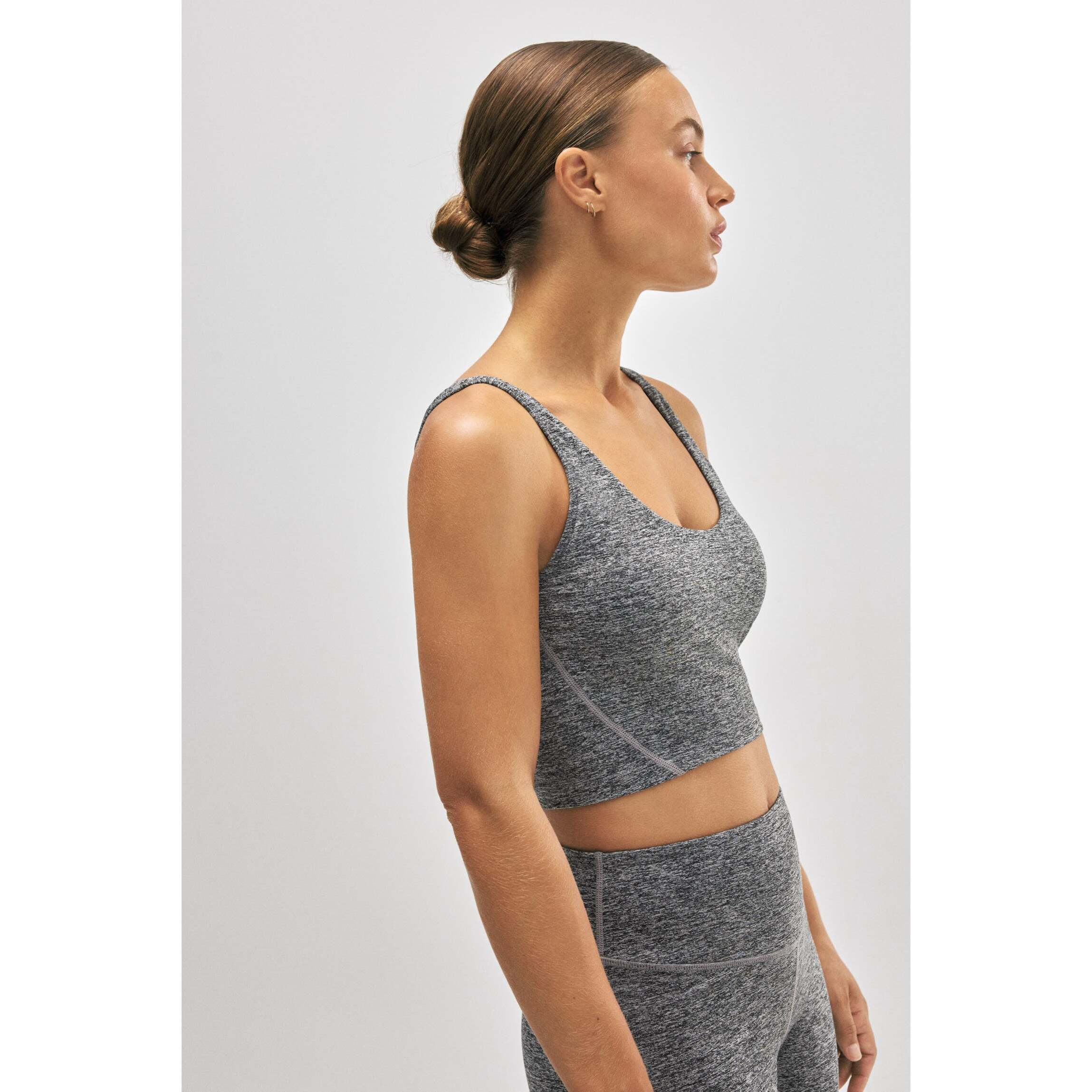 Reggiseno sportivo con parte superiore interna grigia