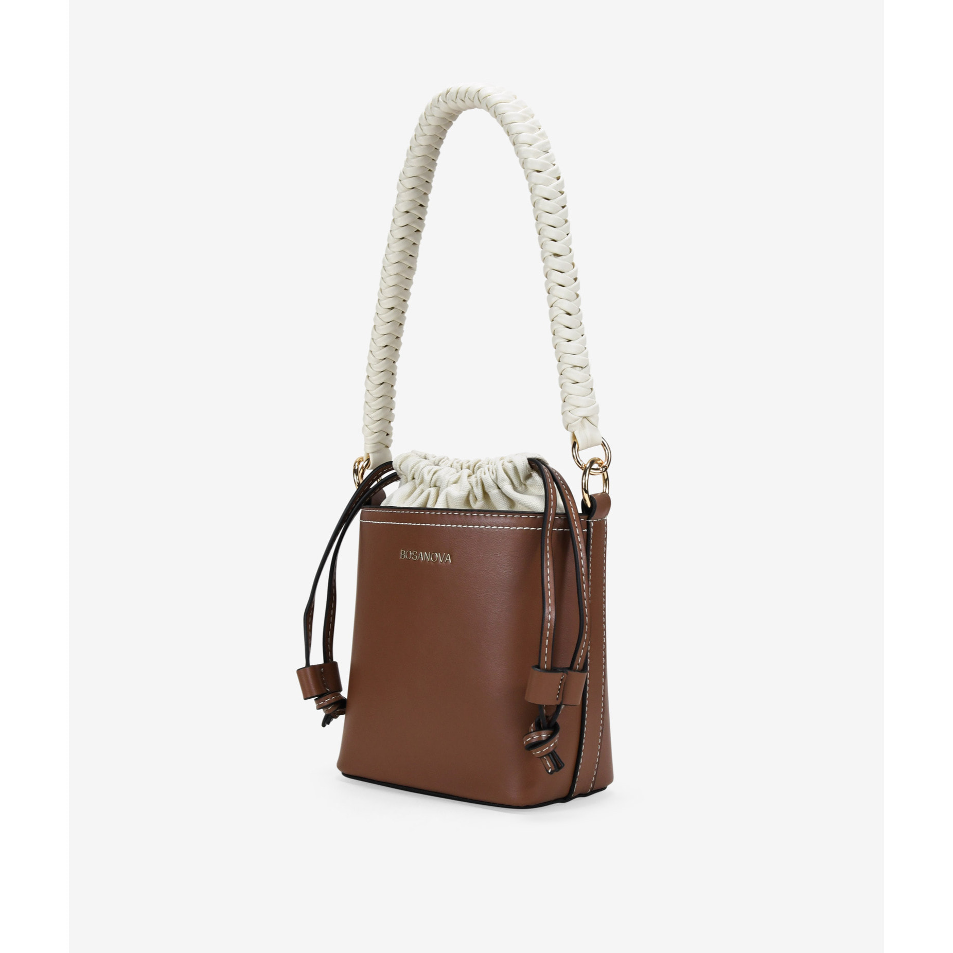Bolso cubo cuero con asa trenzada