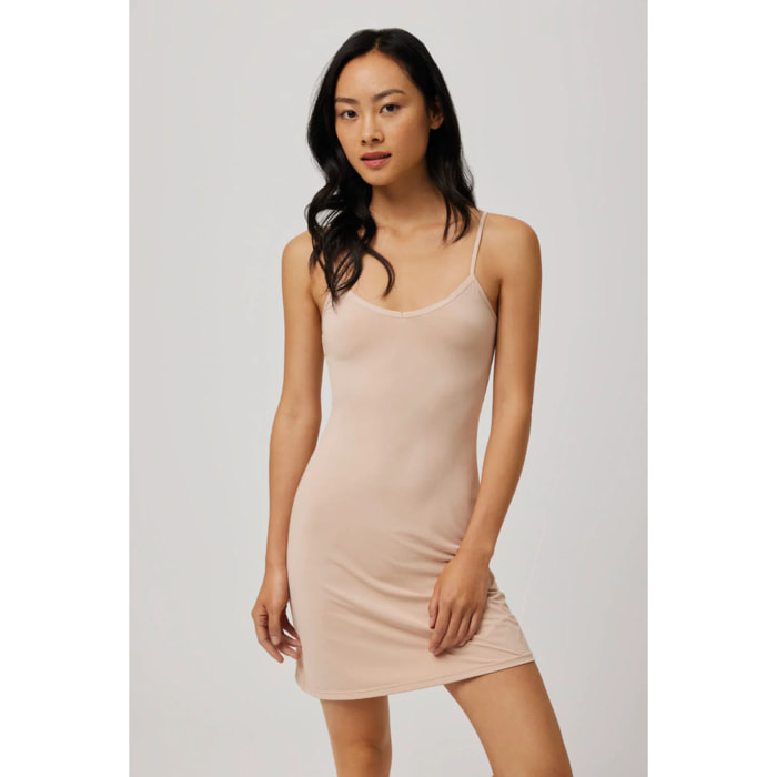 Robe de robe basique avec un décolleté en "V" en tissu microfibre