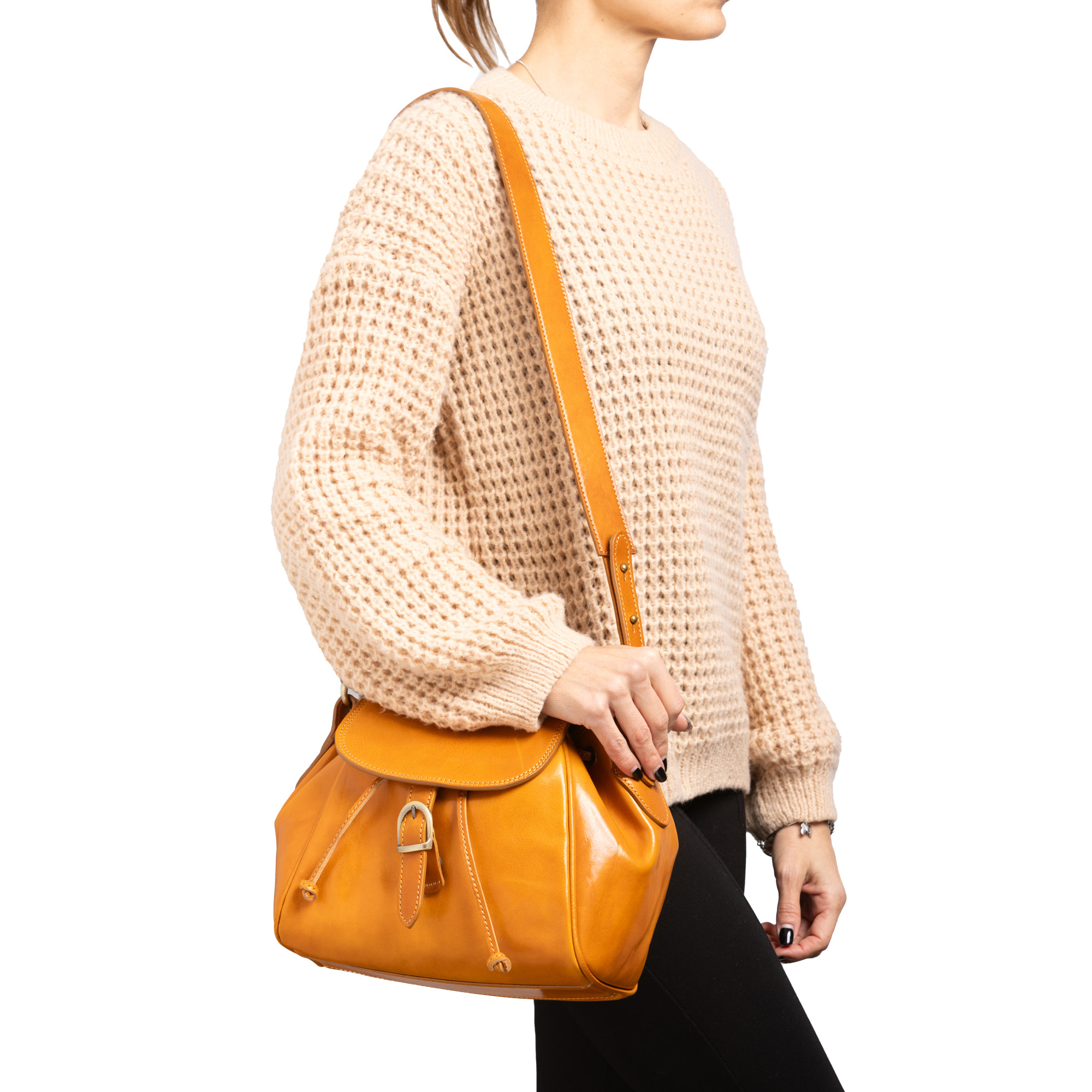 Borsa a secchiello  da donna In Vera pelle Made in Italy 24x24x14 cm