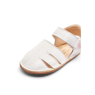 Sandalias Cerradas Respetuosas Con Correa Blancas