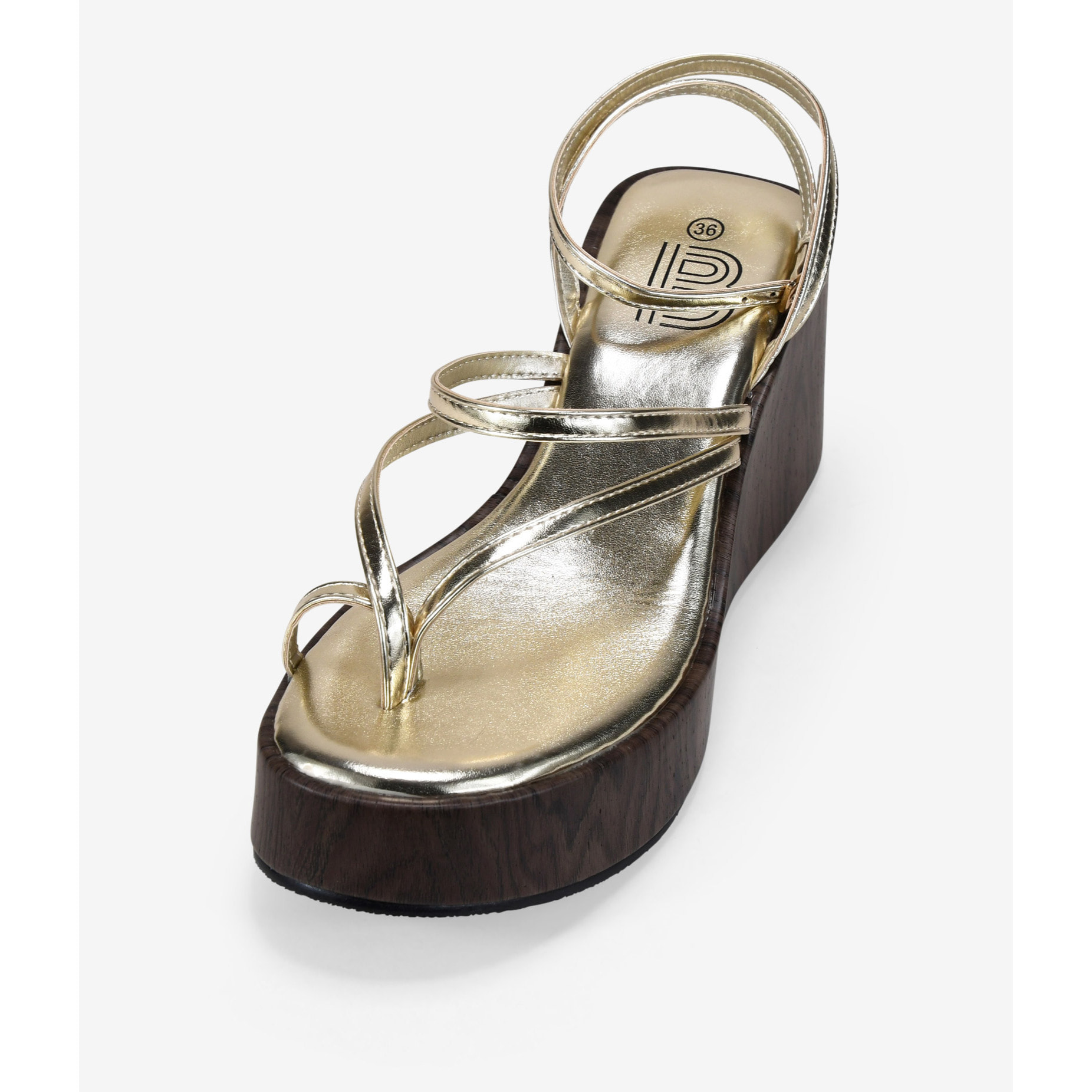 Sandalias de dedo doradas con cuña efecto madera
