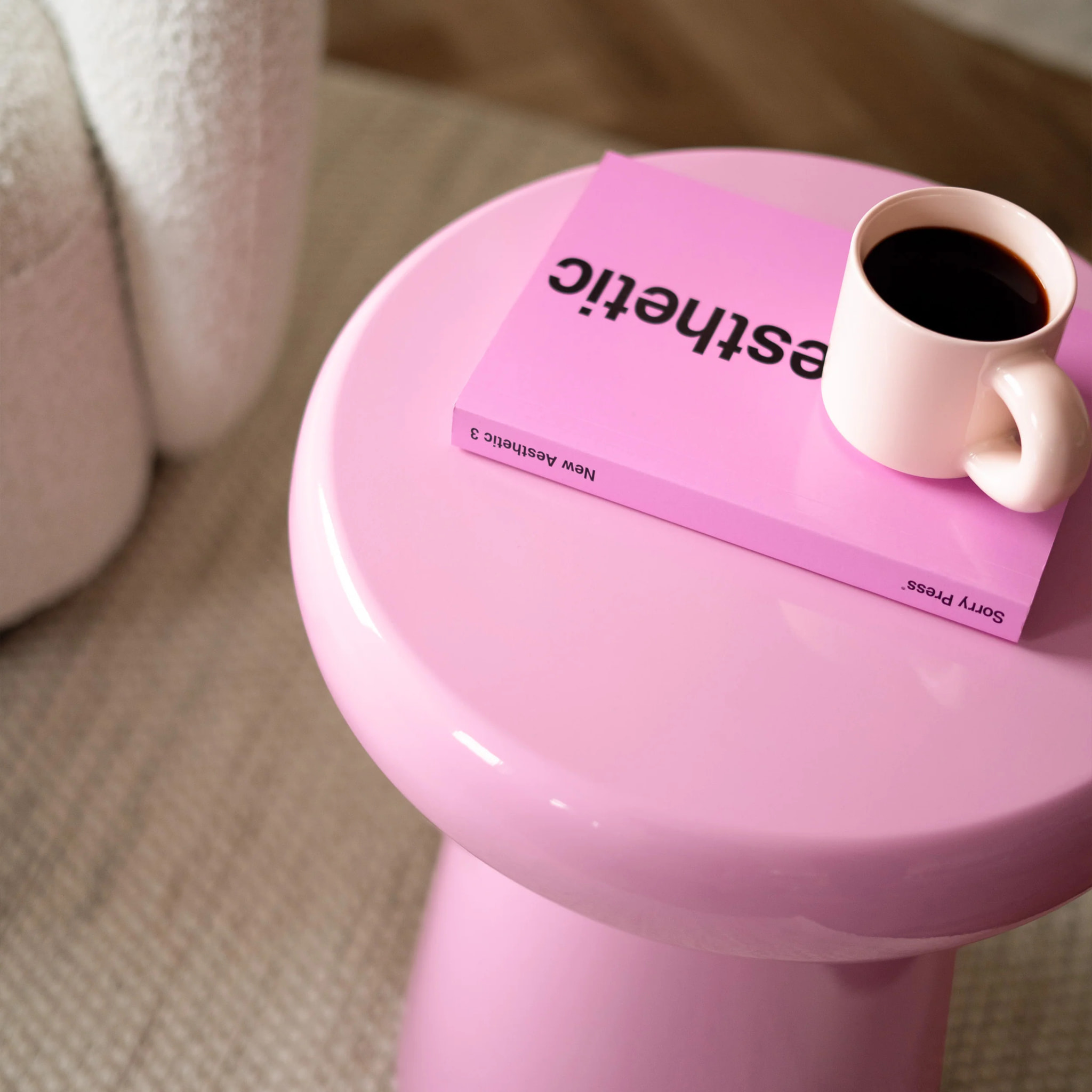 Table d'appoint ronde en métal rose D40 cm - Anouk