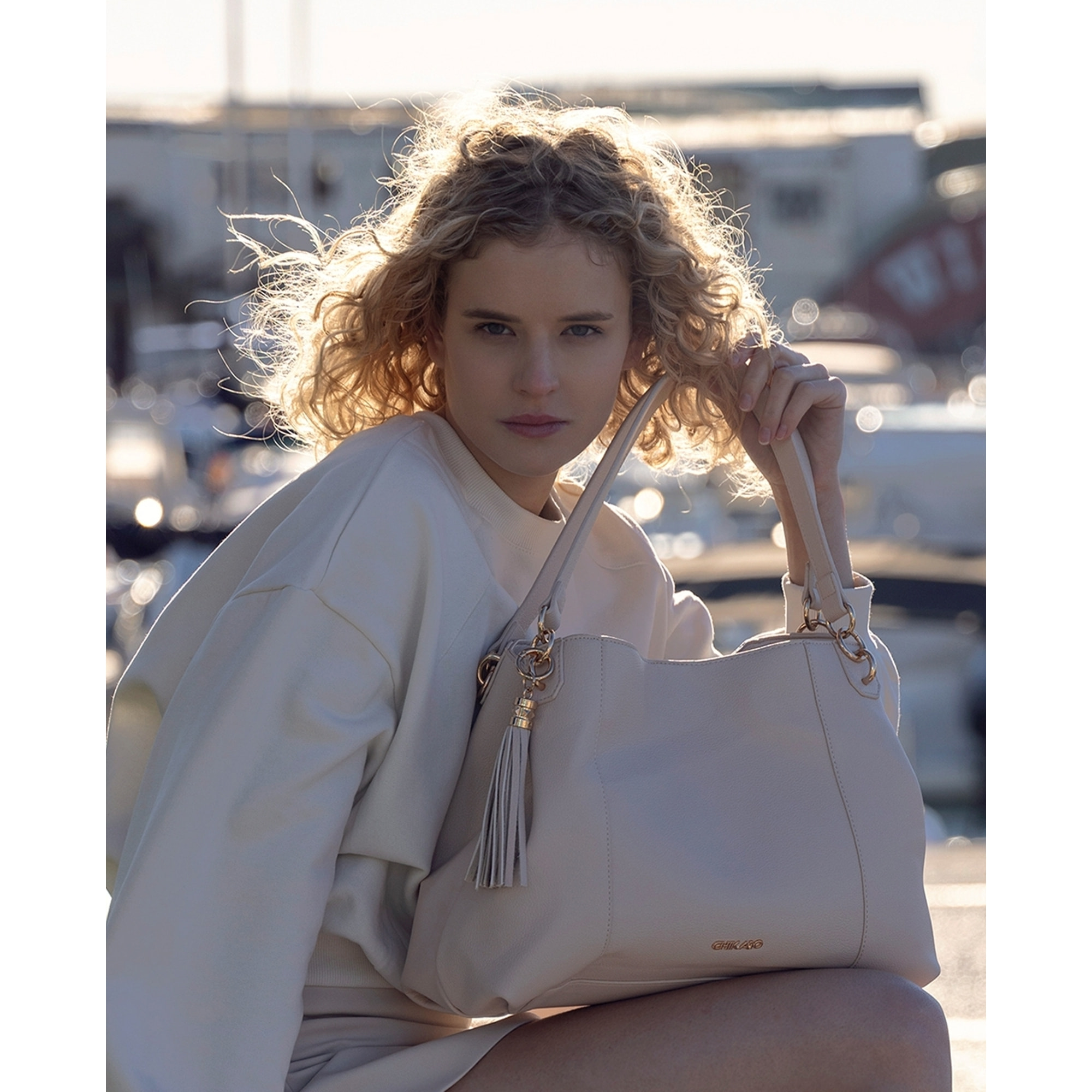 Bolso - Beig - Medida: 36 cm x 27 cm x 14 cm