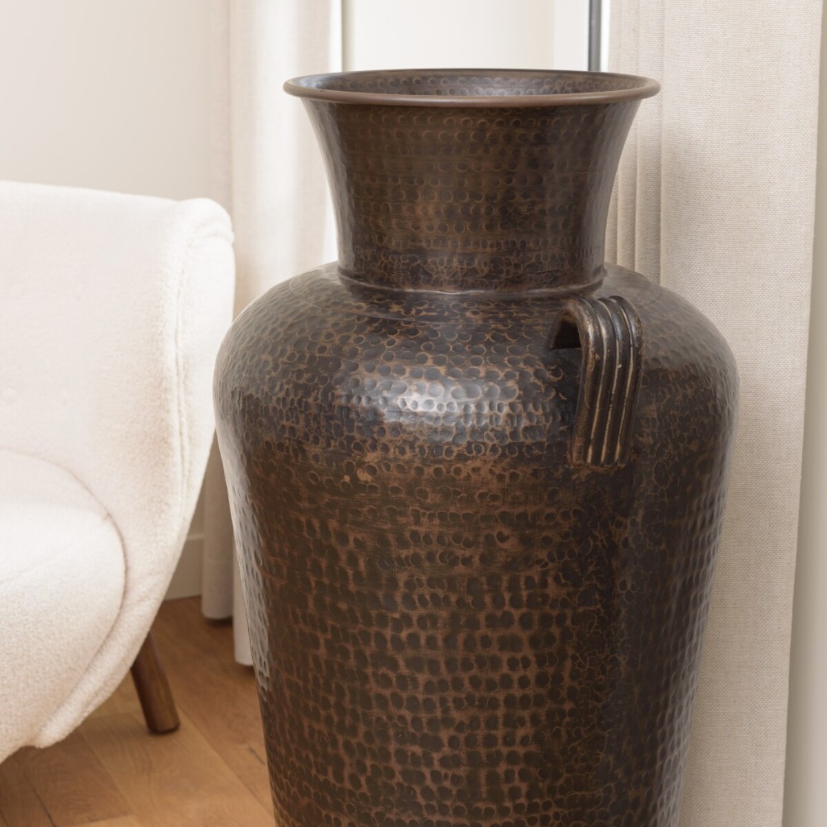 HONORE - Vase aluminium avec anses 45cmx1m couleur cuivre noir antique