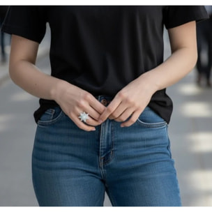 Anillo estrella relieve plata chapado 10µ latón. Diseño Gloria Mago