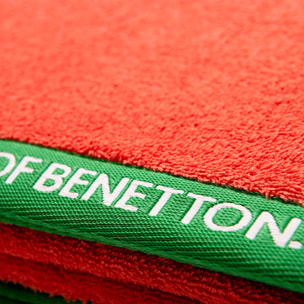 Toalla de playa velour rojo benetton