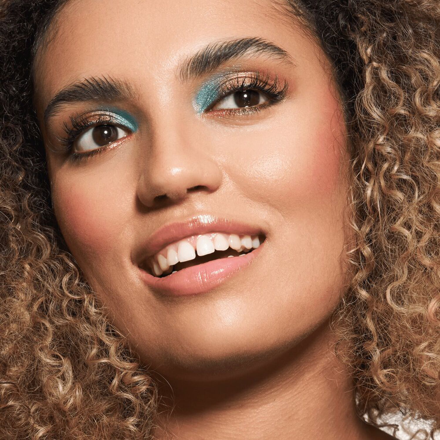 Plumping Lip Liner - Crayon Lèvres Repulpant Fini Mat Longue Tenue