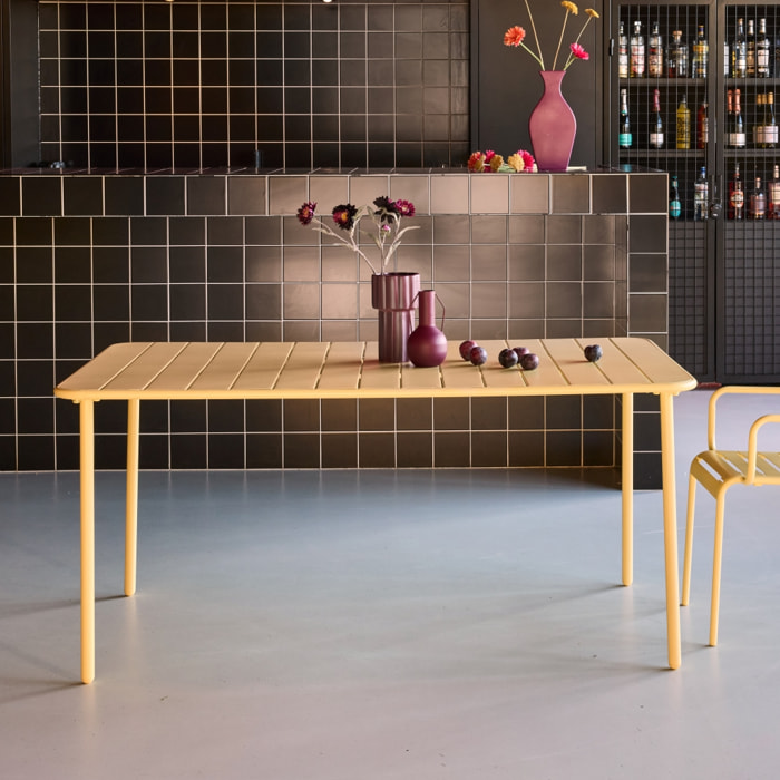 Table de jardin métal 6-8 places. jaune. Amelia. 160x90xH72.5cm
