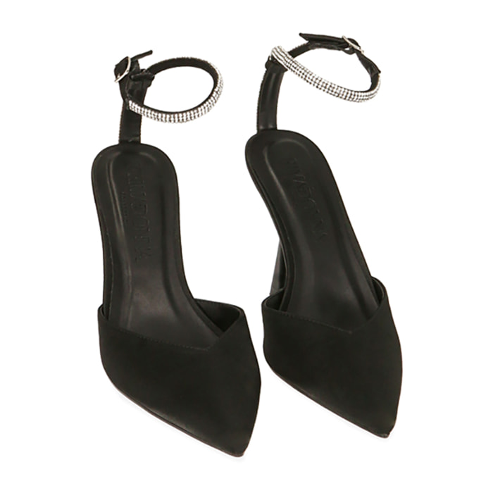 Salón destalonado de raso negro, tacón 9,5 cm