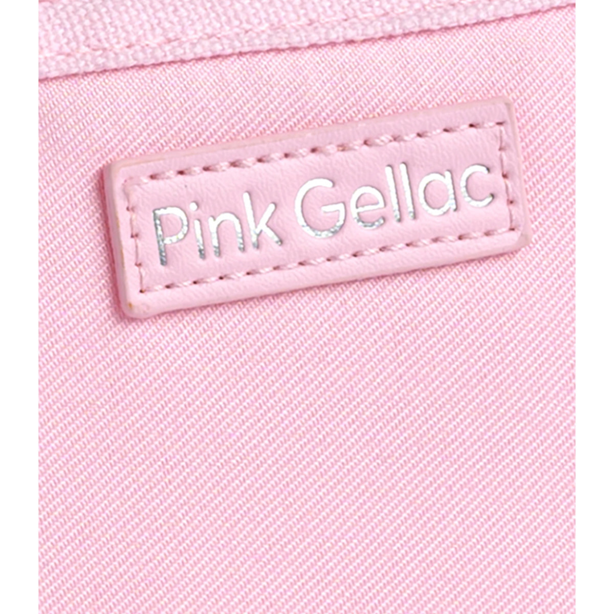 étui avec des produits de soin des ongles