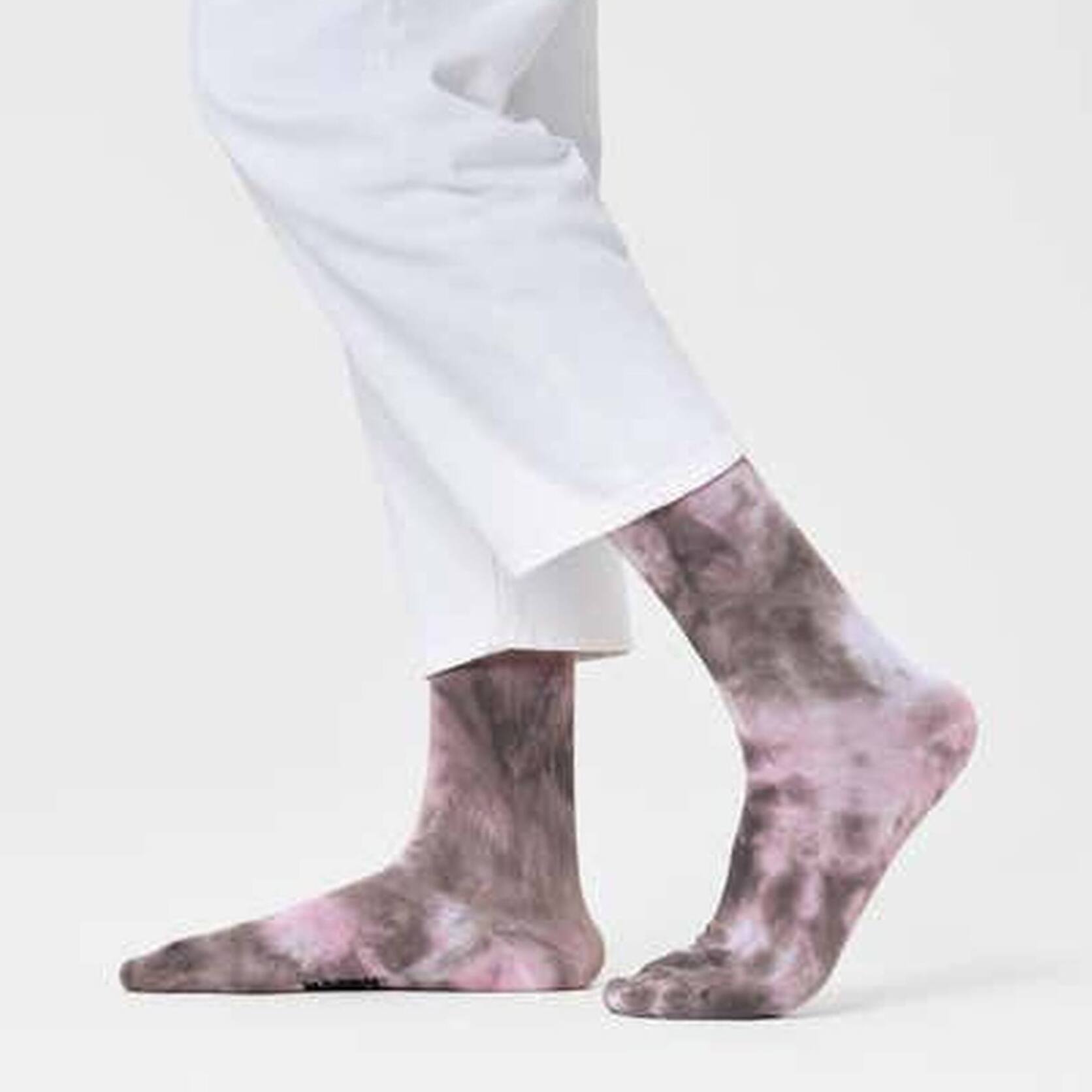 Calcetines tie-dye marron y rosa