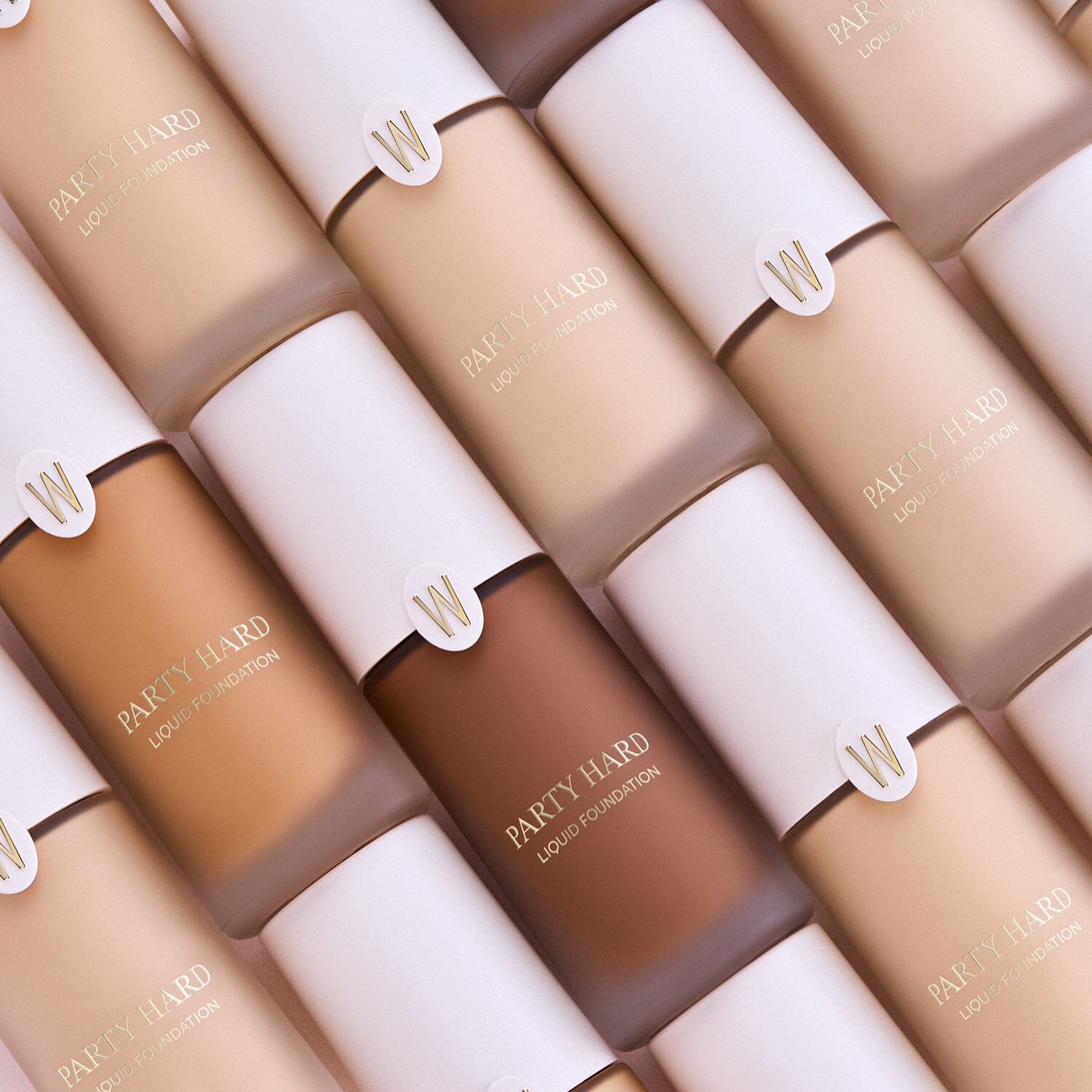 PARTY HARD Fondotinta fluido vegan friendly dal finish luminoso e naturale