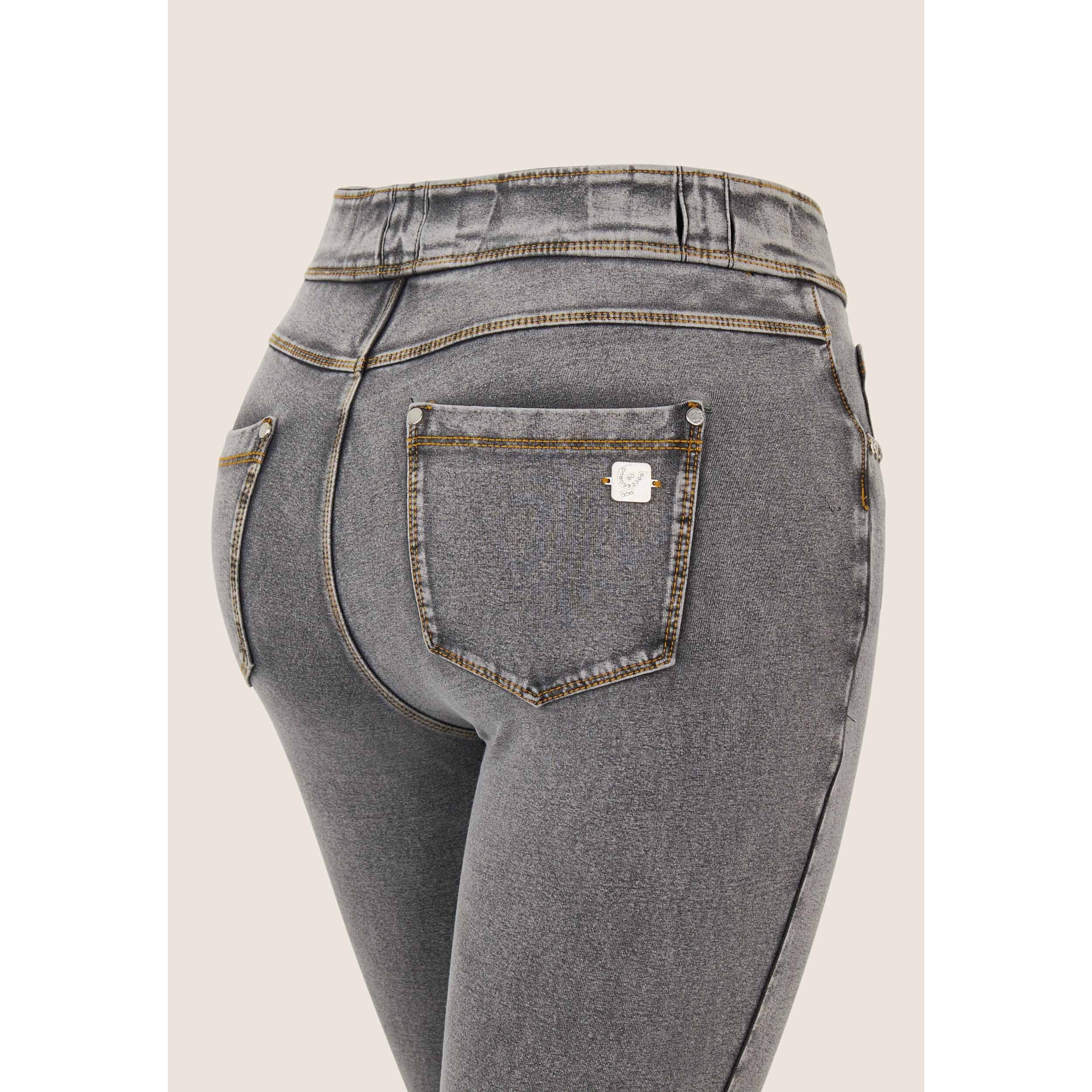 Pantaloni N.O.W.® skinny a vita media in jersey denim