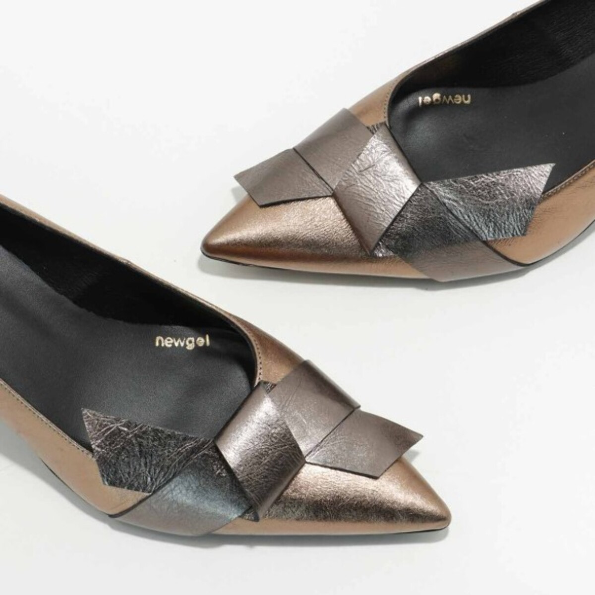 ZAPATOS DE SALÓN DORADOS KADIL