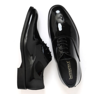 Francsesine stringate in vernice con fondo in cuoio antiscivolo