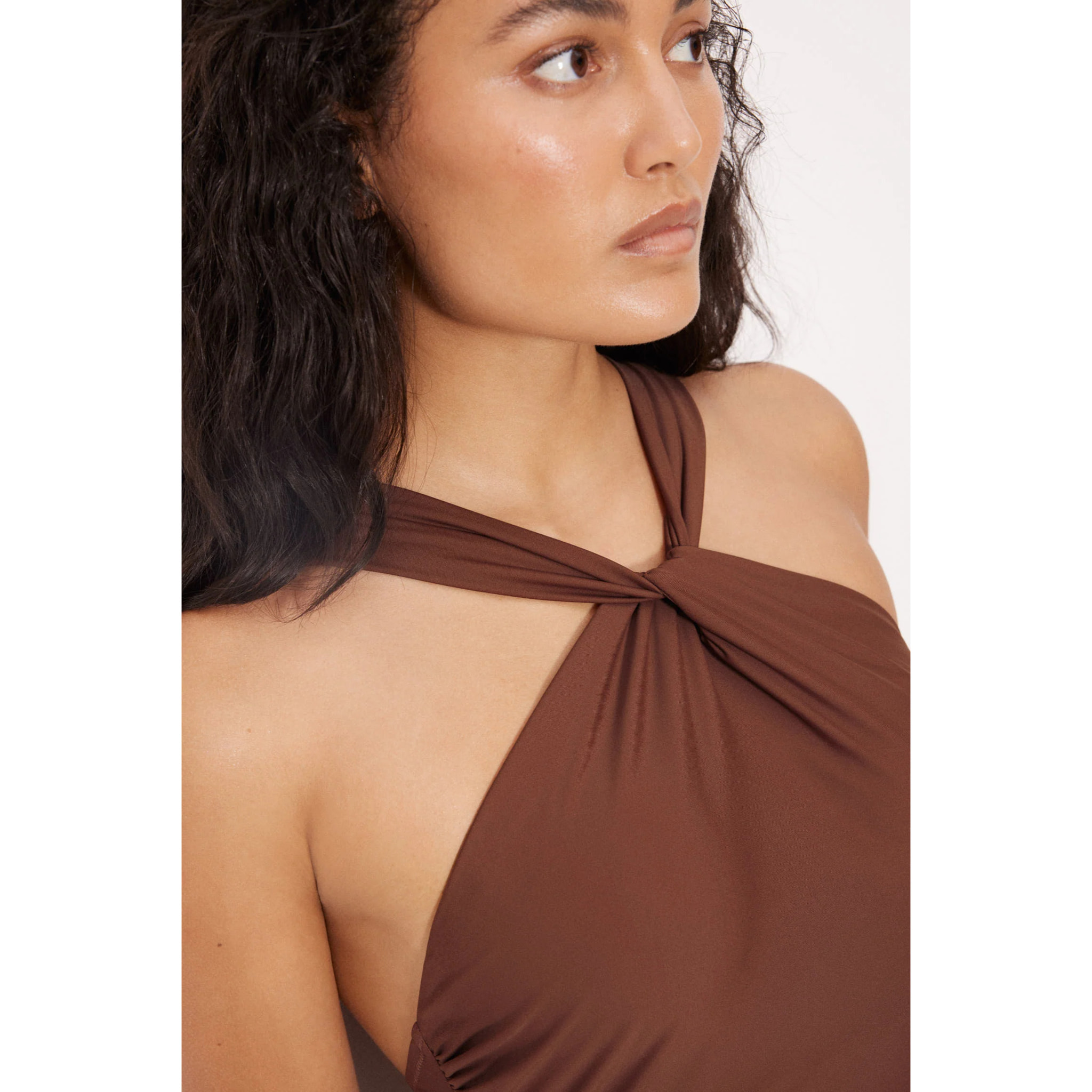 Costume da donna modellante Marrone