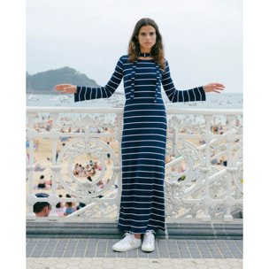 Vestido largo de punto con manga