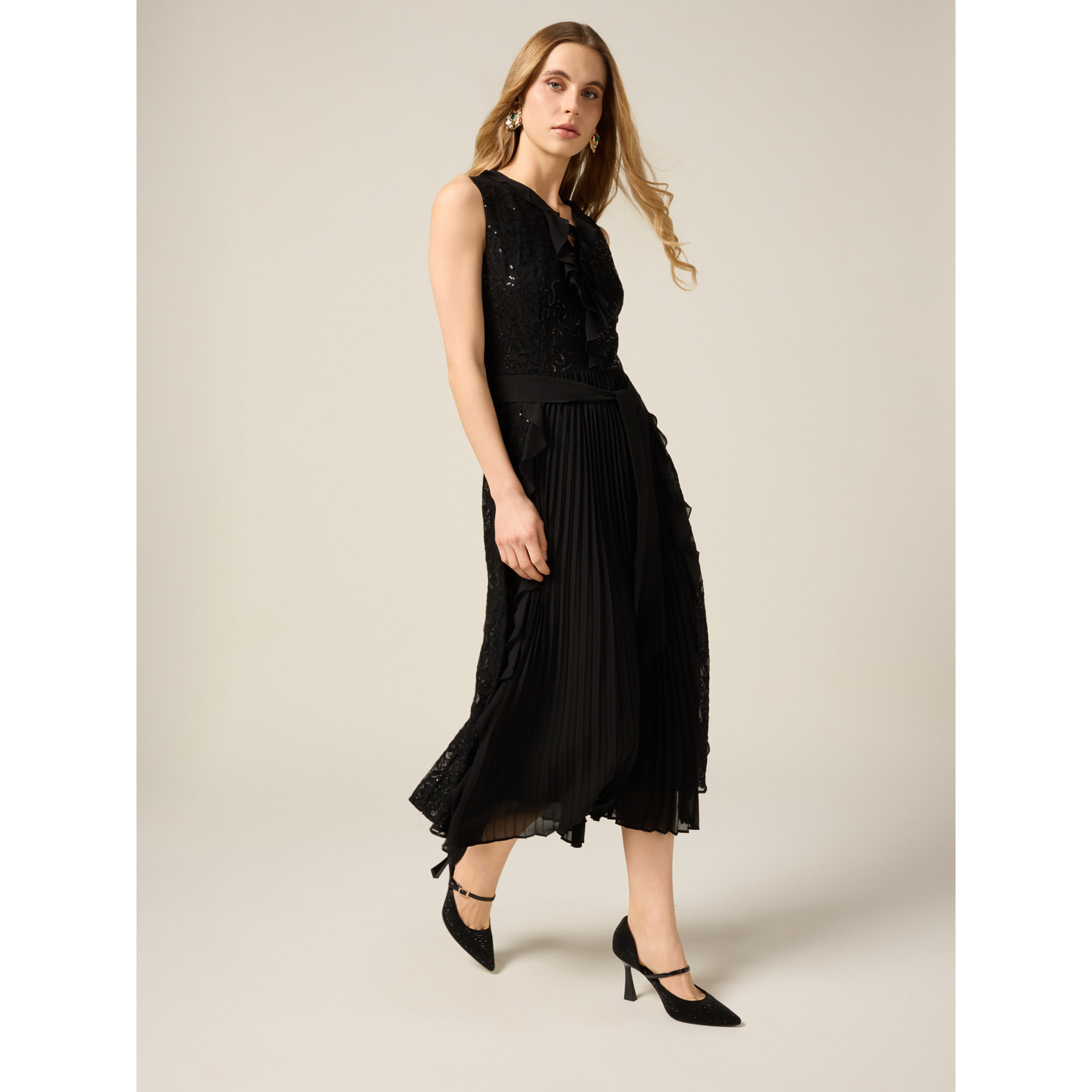 Oltre - Vestito midi con volant e paillettes - Nero