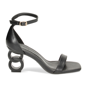 Sandali neri, tacco scultura 7,7 cm
