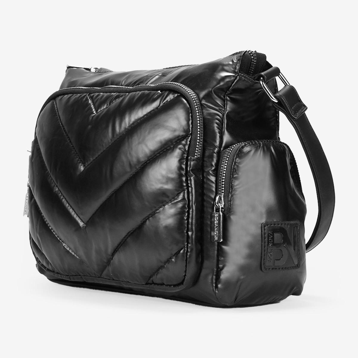 Bolso bandolera acolchada negra con bolsillos