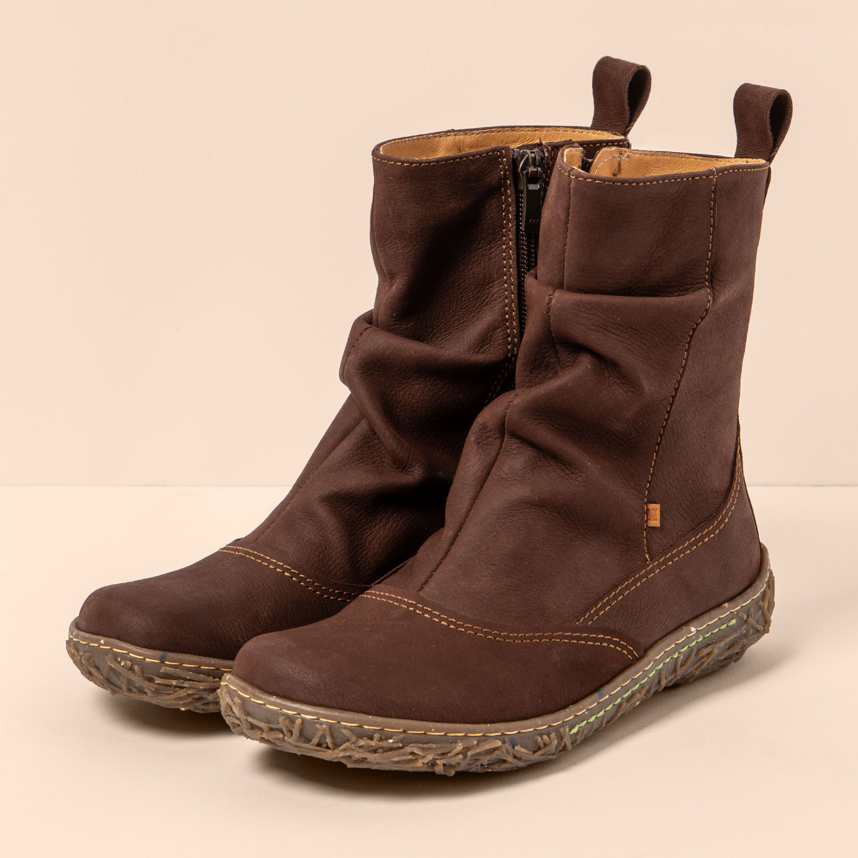 Botines N722 PLEASANT BROWN/NIDO color Brown