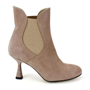 Botín de ante. Tacón de 7 cm.