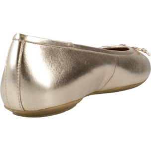Bailarinas Mujer de la marca GEOX  modelo D PALMARIA ORO
