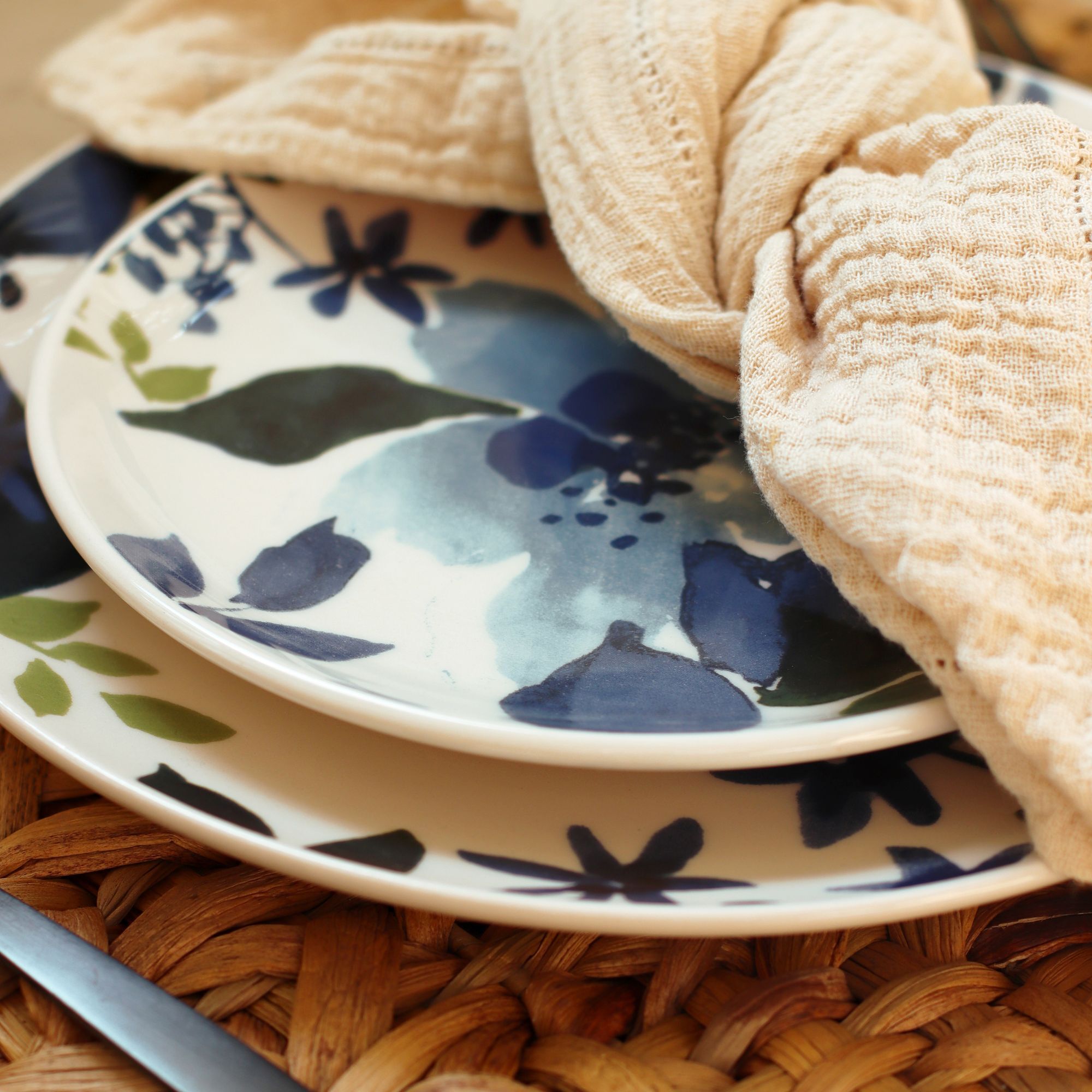 Lot de 6 assiettes à dessert en grès 19cm motif fleuri bleu BLEUET