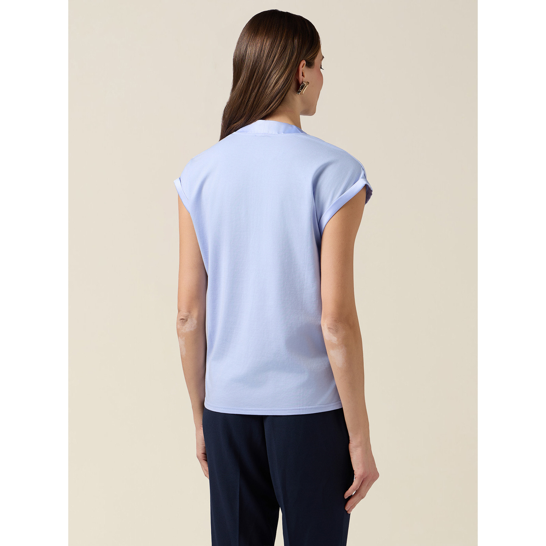 Oltre - Camiseta bimatérica con escote en V - Light - blue