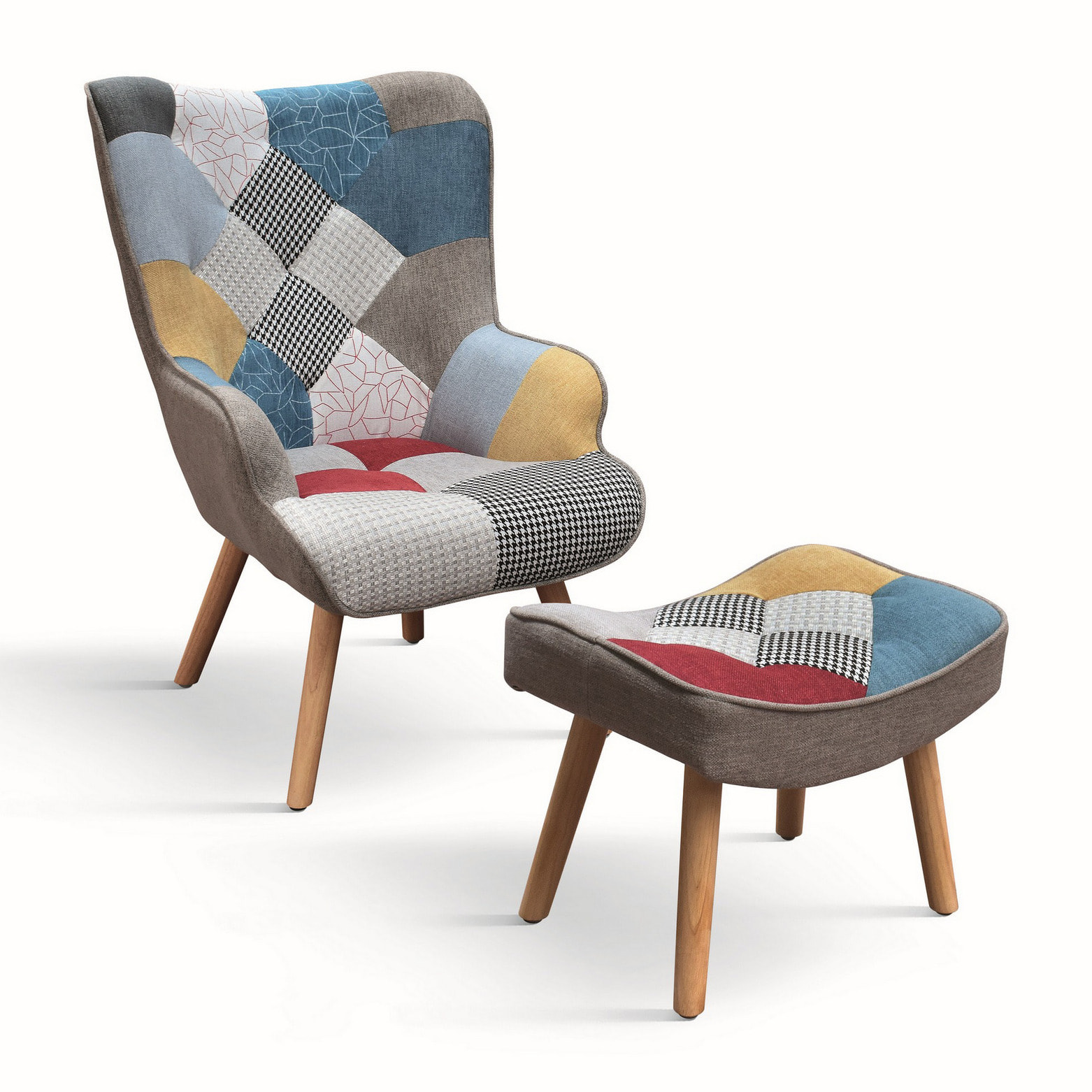Poltrona HAVANA in tessuto multicolore patchwork e gambe in legno, con poggiapiedi