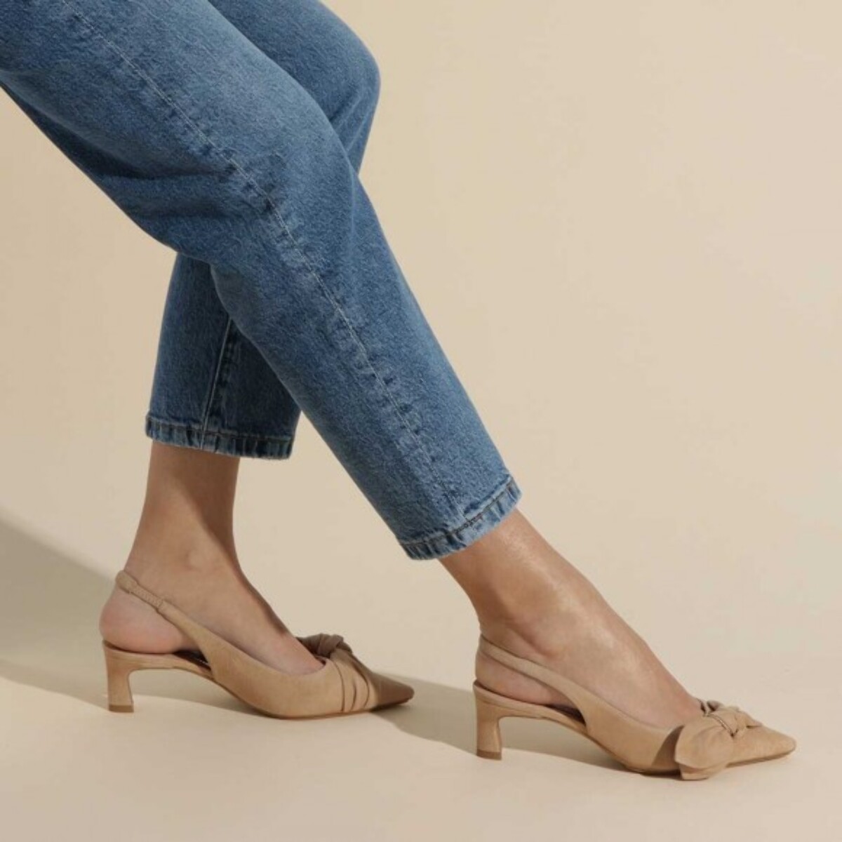 ZAPATOS DE SALÓN BEIGE CHESTINA