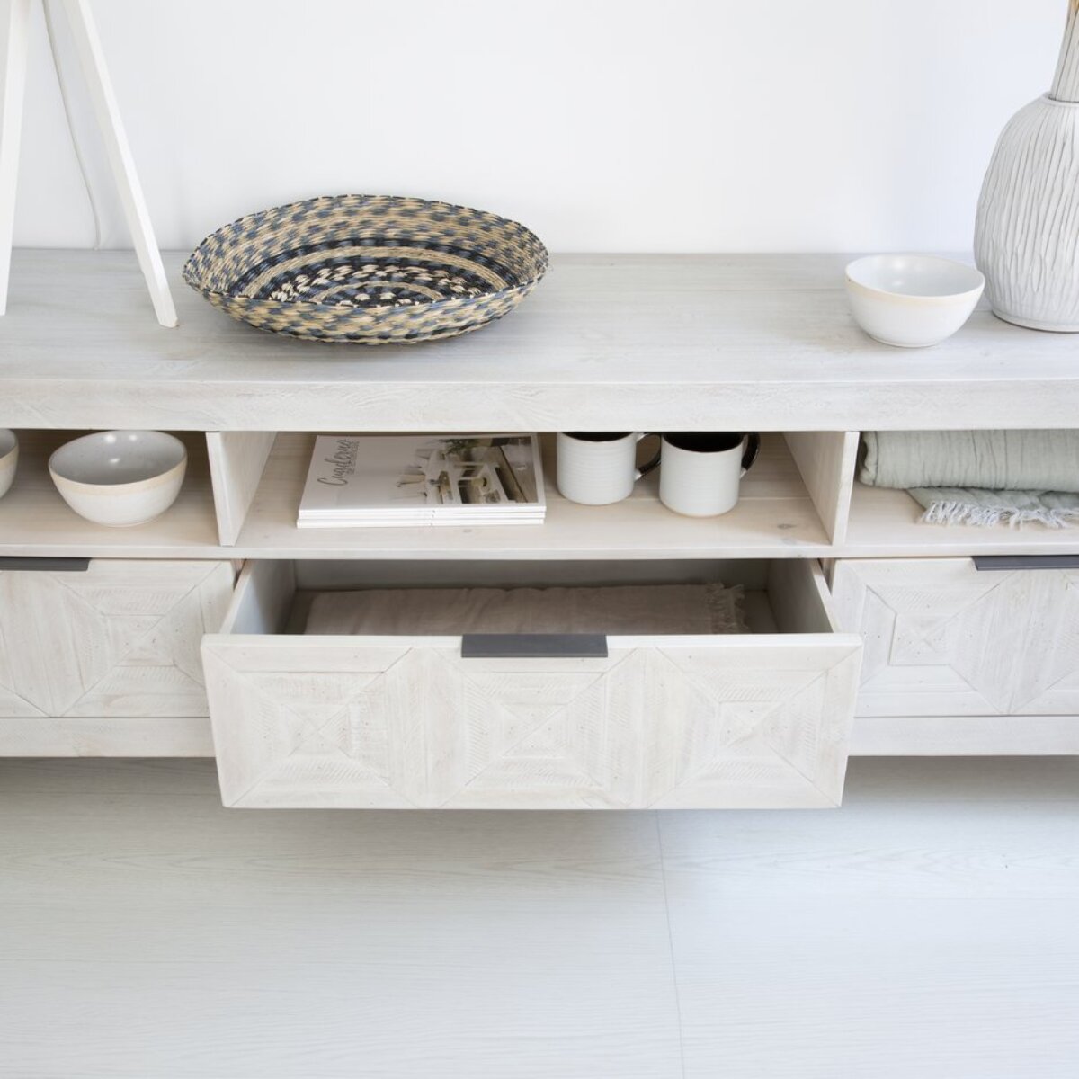 Meuble tv Cuzco -bois massif d'araucaria-couleur blanc  wild 173 x 62 x 45 cm