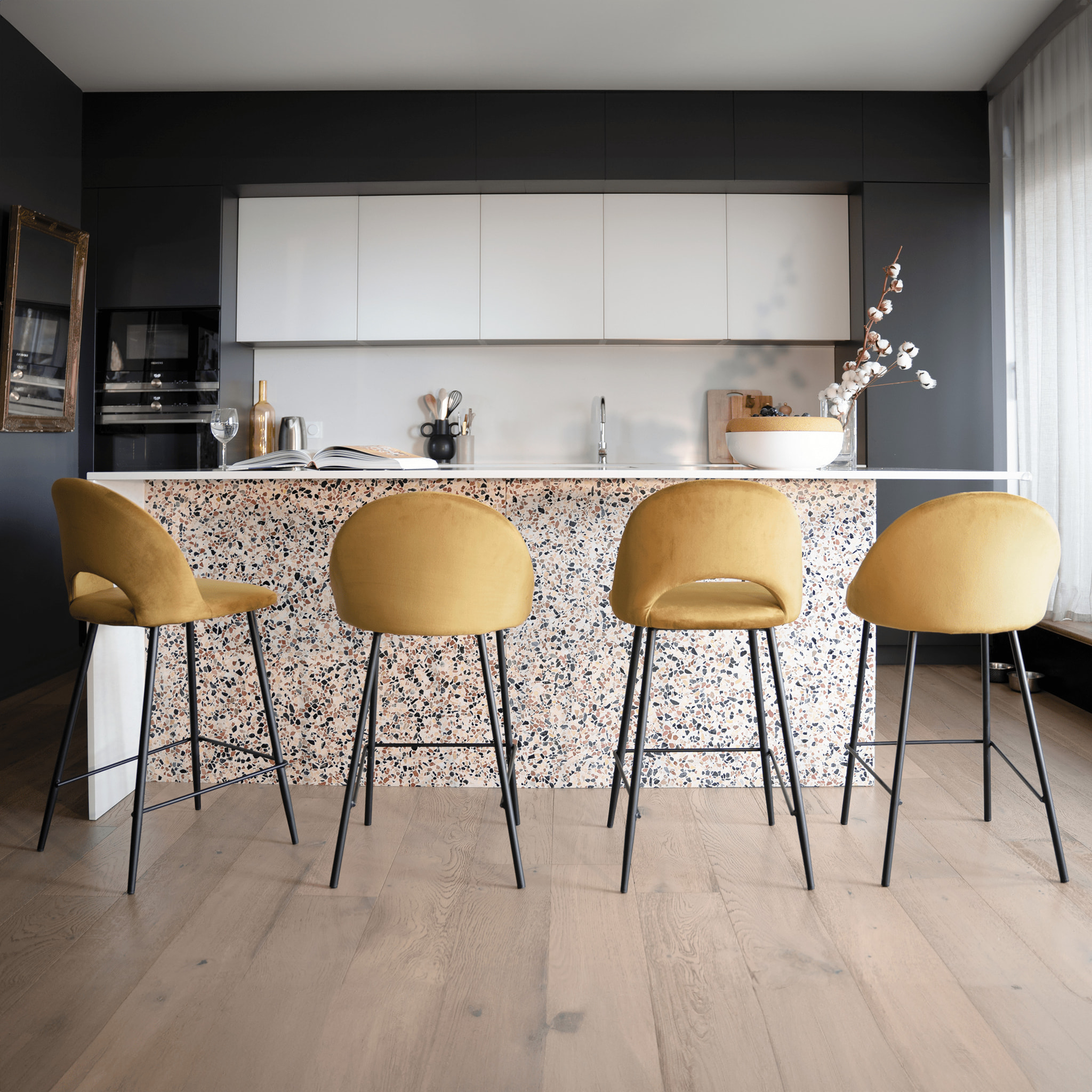 Lot de 2 chaises pour îlot central 65 cm en velours jaune - Pénélope