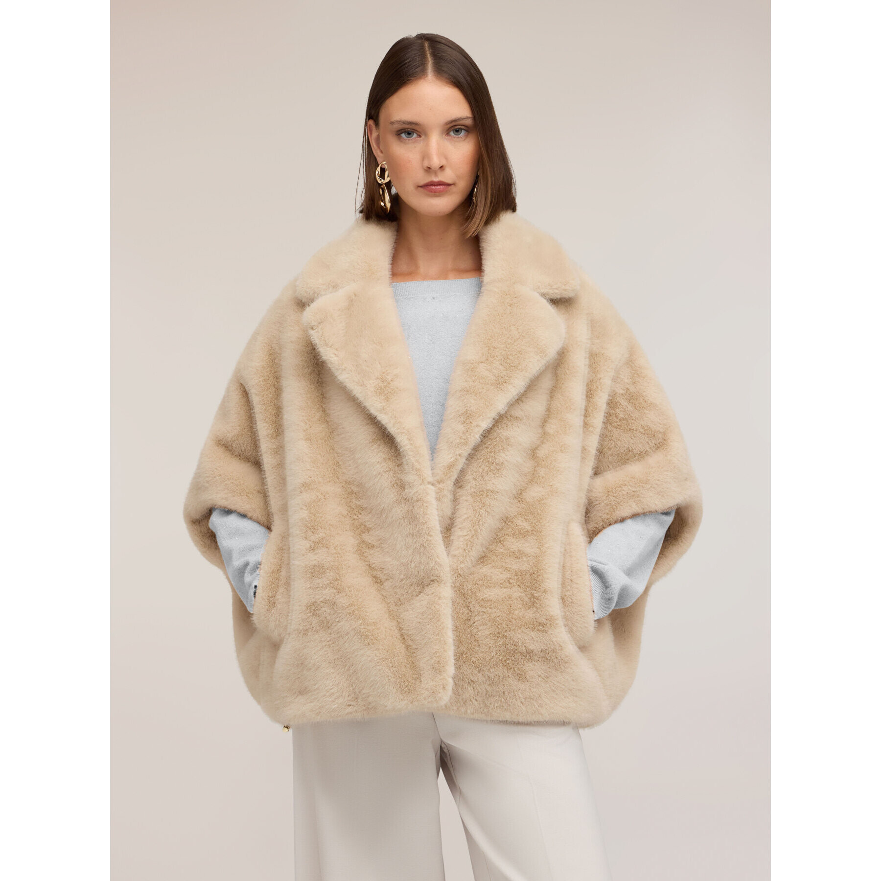 Motivi - Cappa effetto peluche con maxi collo - Beige