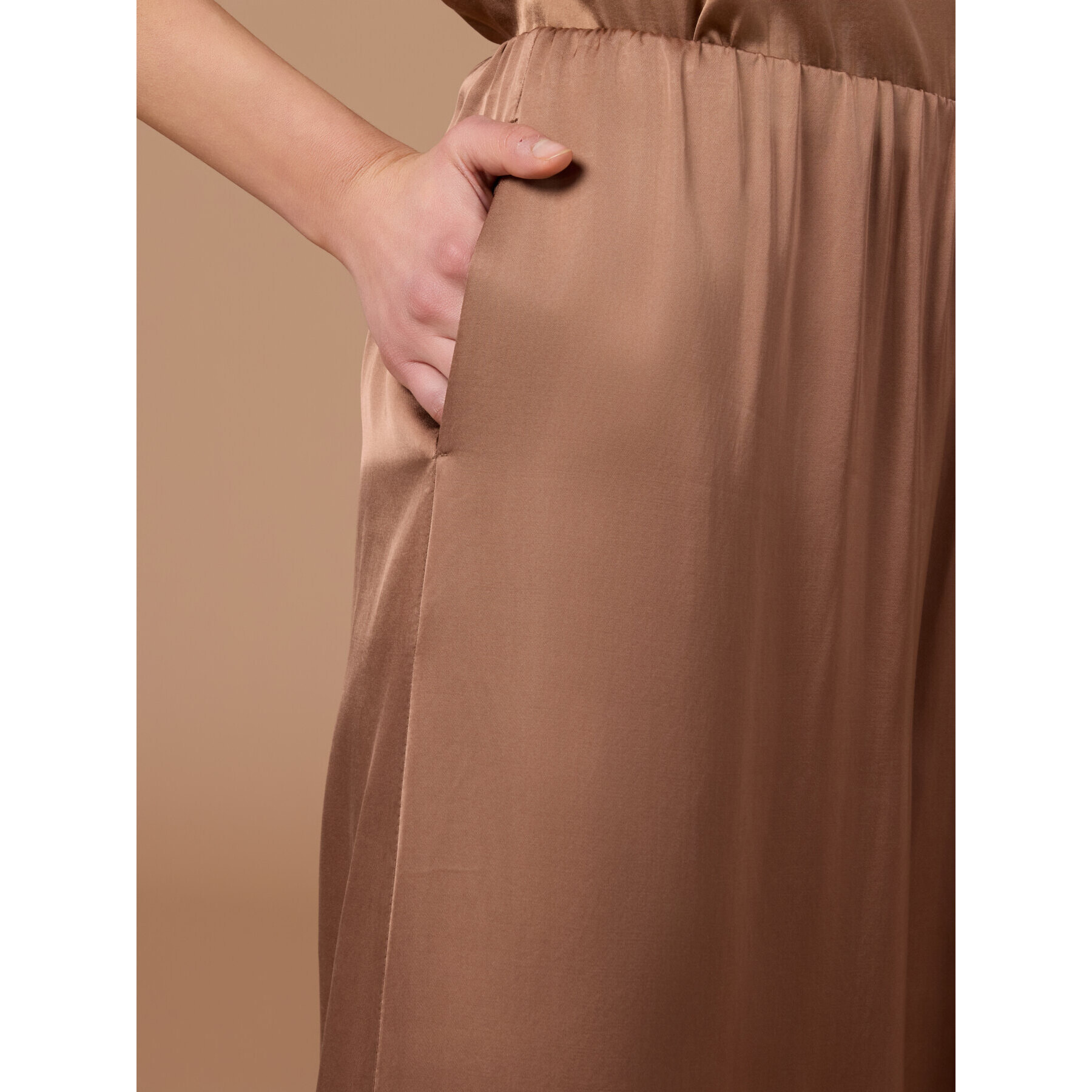 Oltre - Pantaloni palazzo in raso - Marrone