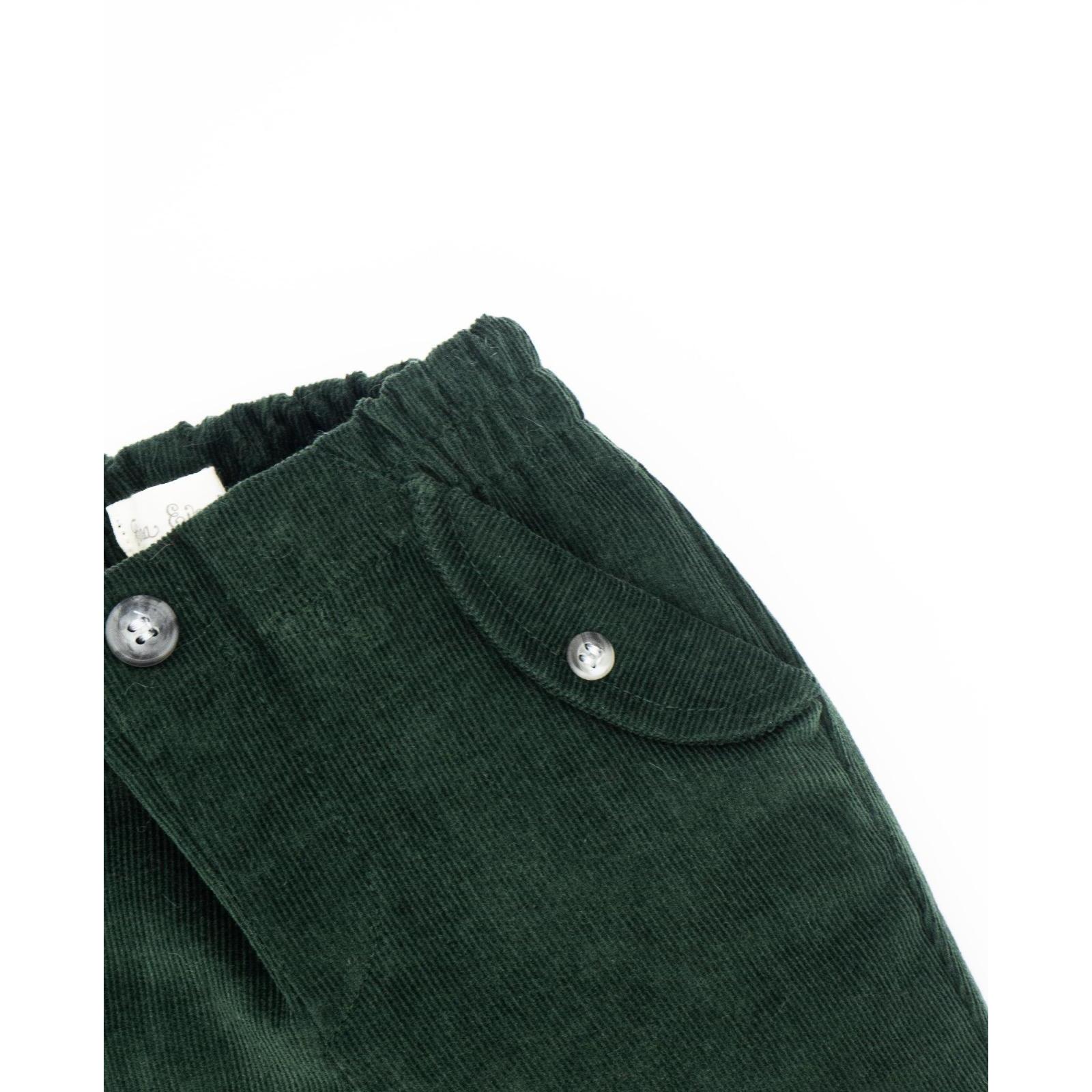 Pantalón de pana con bolsillo de tapeta verde