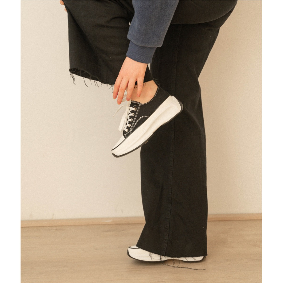 Zapatillas de tela negras con plataforma