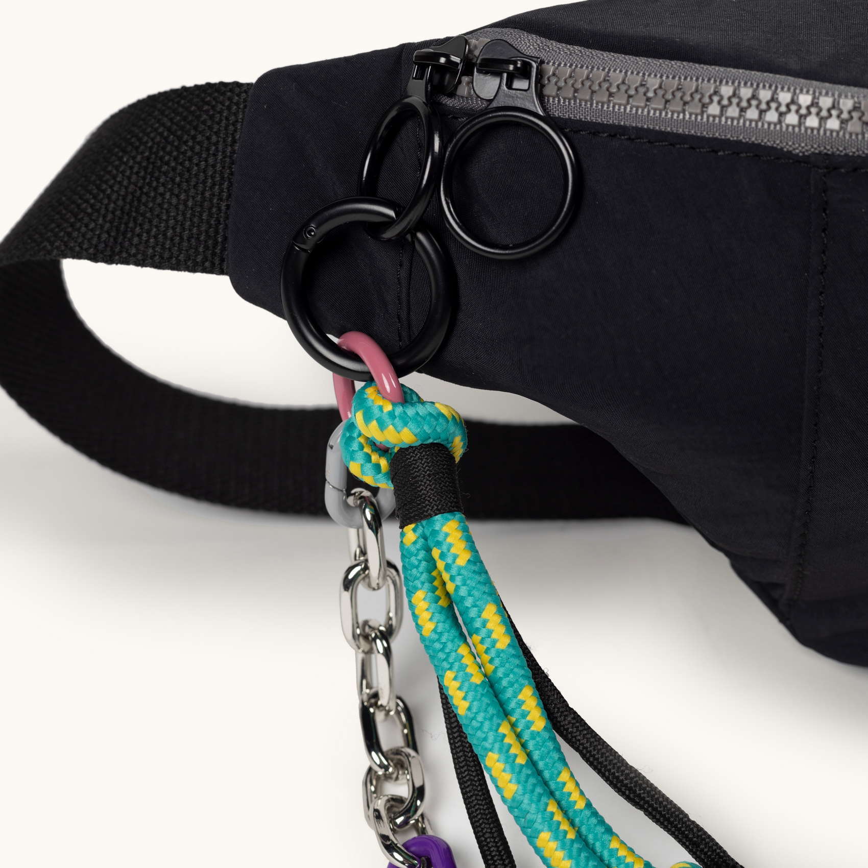 DEEP RECYCLED FW25 FANNYPACK XL C/BLACK