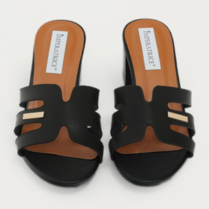 Sandali in simil pelle con tacco comodo