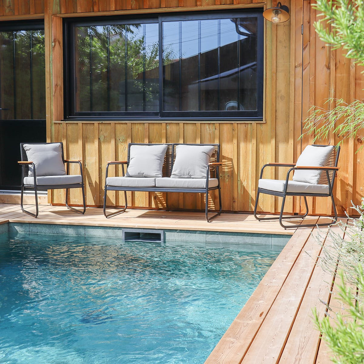 Salon de jardin 4 places en résine - FLORES