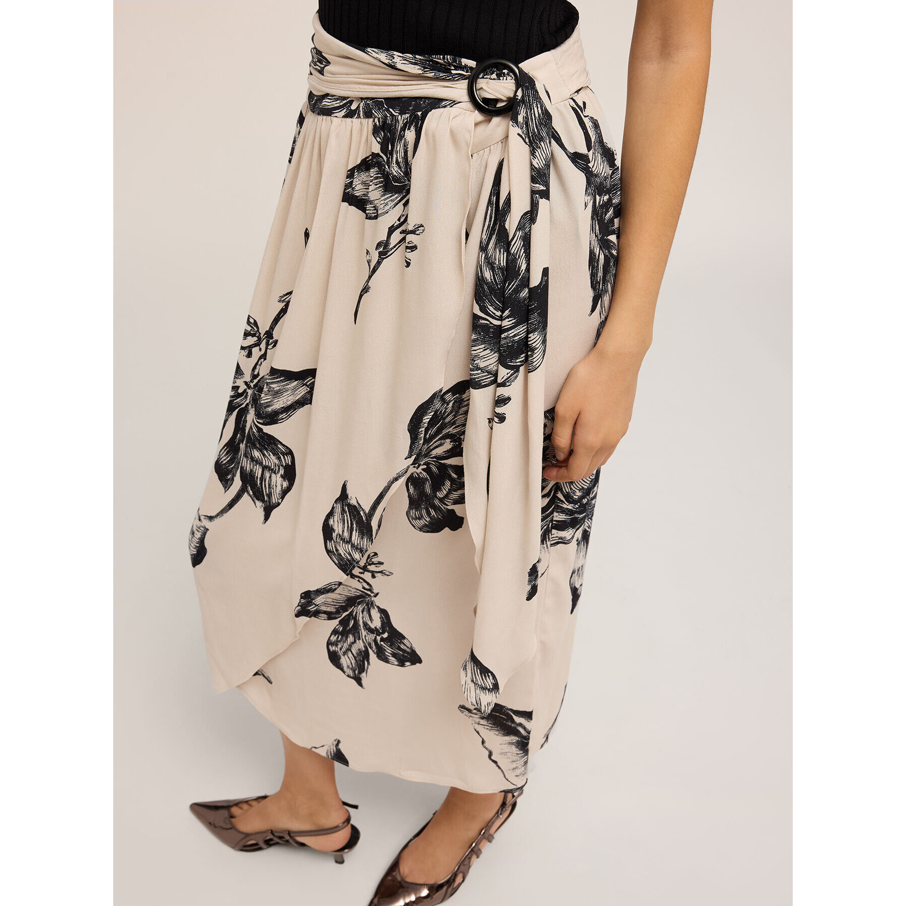 Motivi - Pareo de playa estampado de flores - Negro