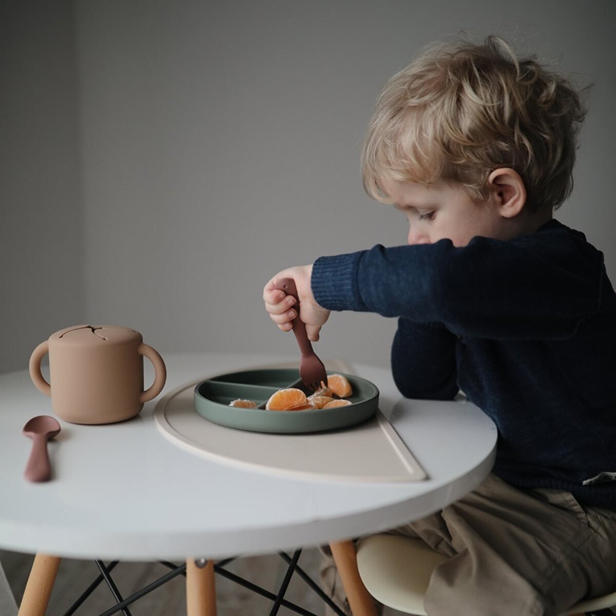 Mushie Plato Ventosa-Compartimentos Solid